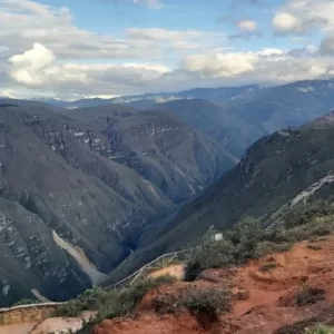 Vista panorámica del Cañón del Sonche en Amazonas, parte del Tour Ruta de los Cañones ofrecido por Viajes In Perú.